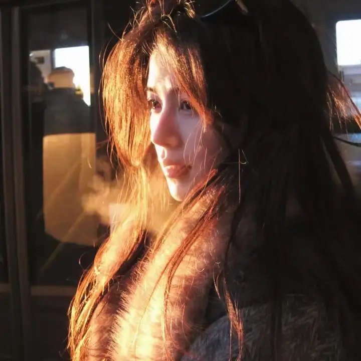 隔壁的吸血鬼美眉